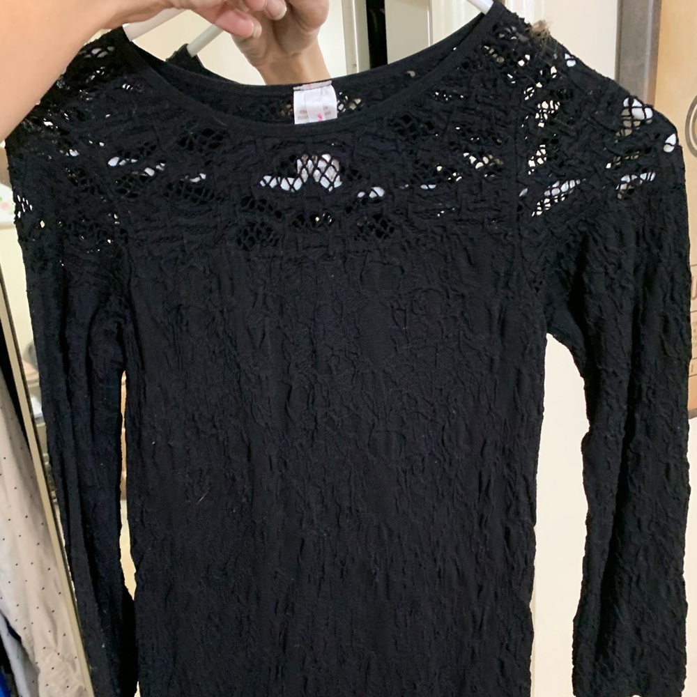 Lace black top